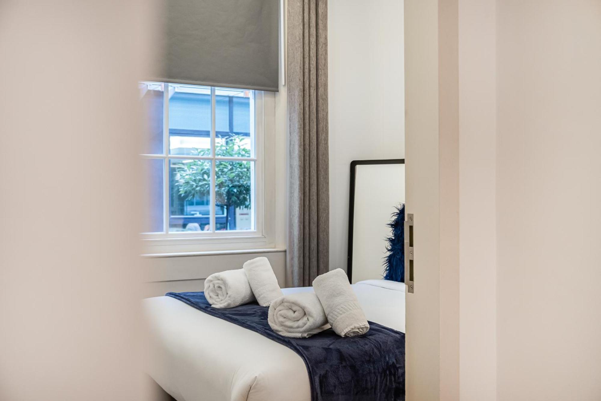 Welcome London Mayfair エクステリア 写真